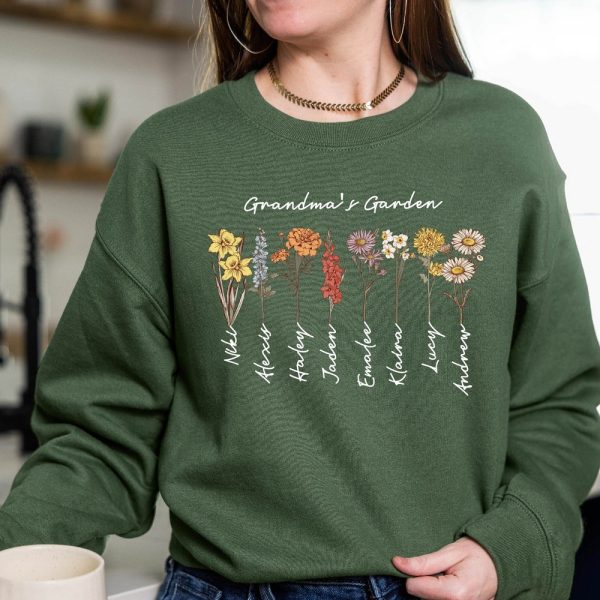 Grandmas Garden Sweatshirt, Custom Birthflower Sweatshirt, Gift for Grandma, Love Grows Here, Moms Garden