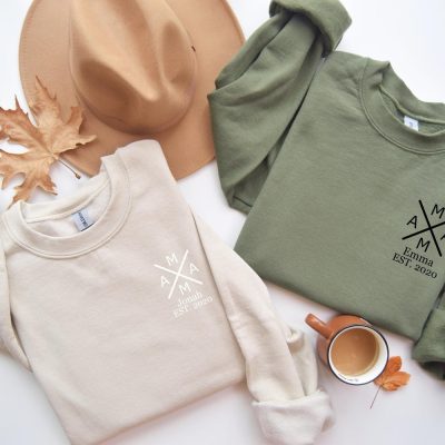 Unique Mom Sweater - Add your childrens names & birth years.Mom gift.Mother sweater.Gift idea.Mom birthday.