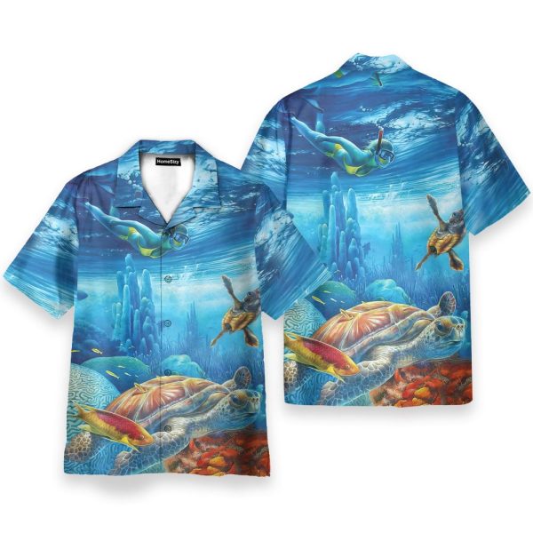 Freediving With Sea Turtles Hawaiian Shirt