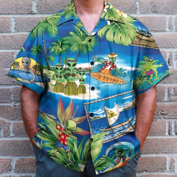 Aloha Hawai Alien Dancing On The Beach Hawaiian Shirt