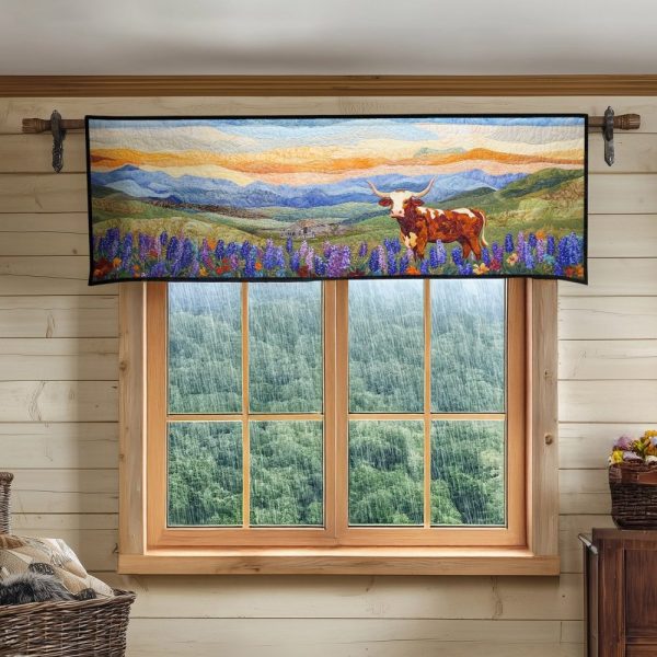 Mountain Longhorn Quilted Valance