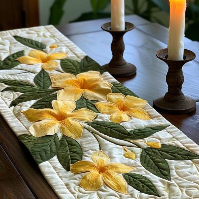 South Caroline Bloom Quilted Table Runner