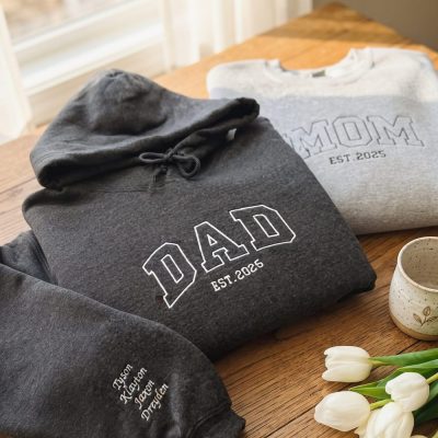 Custom Embroidered Sweatshirt, Mama Sweatshirt, Name On Sleeve With Heart, Matching Dad And Mom Hoodie, Dad Shirt With Date, Mama Est Shirt