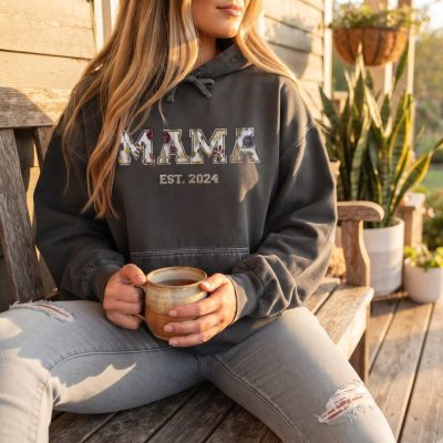Mama Custom Sweatshirt, Personalized Mom Hoodie, Floral Mother'S Day Gift, Uniqu — lifestyle scene