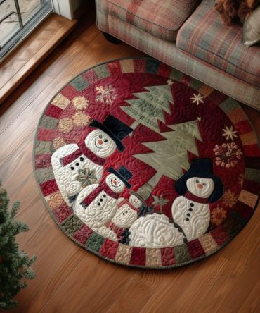 Alpine Smiles Quilted Round Mat
