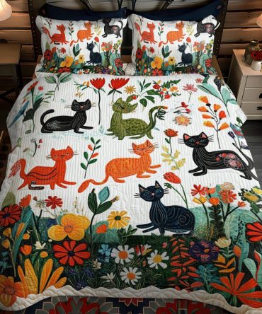 Artistic Cat-Themed 3-Piece Quilted Bedding Set