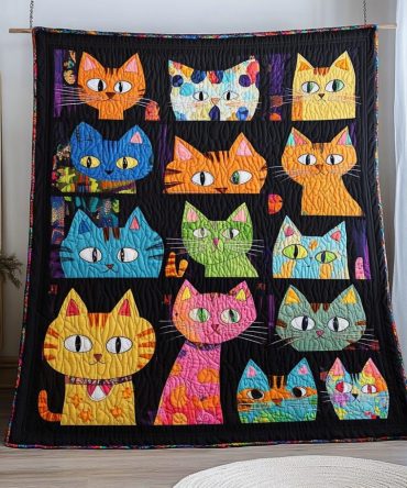 Artistic Cat-Themed Quilted Blanket