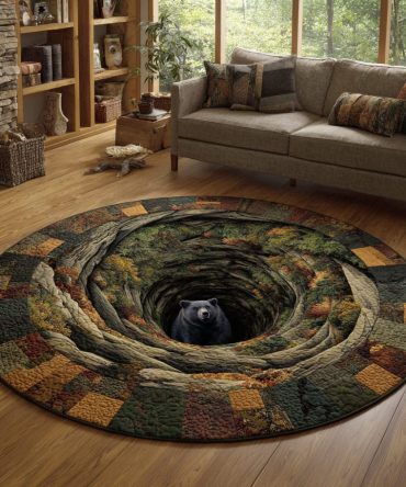 Black Bear Hidden Path Quilted Round Mat