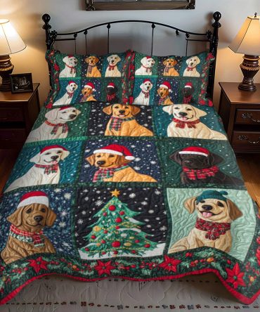 Christmas Themed Labrador 3-Piece Quilted Bedding Set