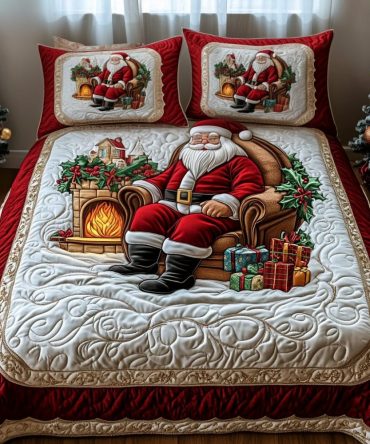 Classic Santa 3-Piece Quilted Bedding Set