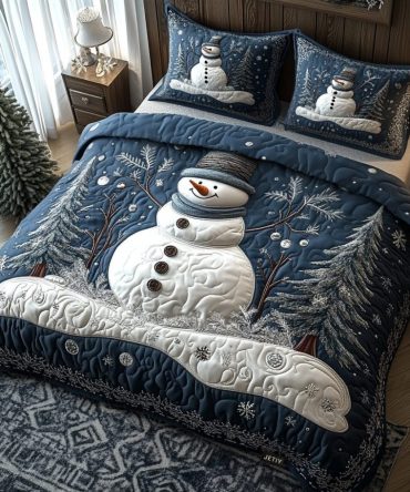 Cozy Christmas 3-Piece Quilted Bedding Set