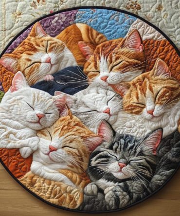 Cuddling Cat Quilted Round Mat