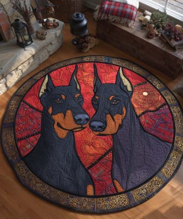 Doberman Yuletide Duo Quilted Round Mat