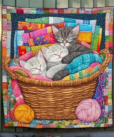Dreamy Kitten Quilted Blanket