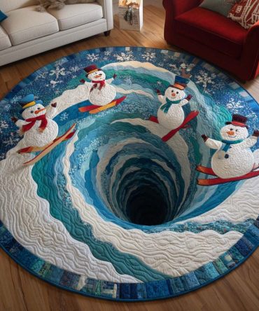 Frosty Spiral Quilted Round Mat