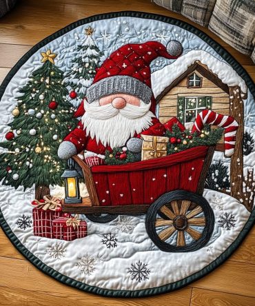 Gnome Noel Quilted Round Mat