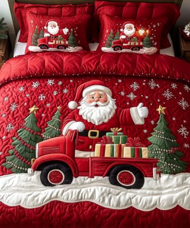 Jolly Holiday Express 3-Piece Quilted Bedding Set