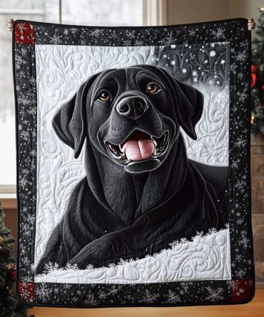 Labrador Winter Wonder Quilted Blanket