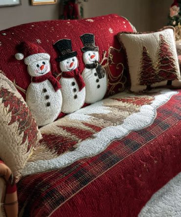 Merry Snowmen Quilted Sofa Cover