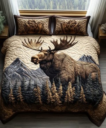 Moose Charm 3-Piece Quilted Bedding Set