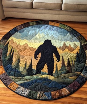 Mountain Wanderer Quilted Round Mat