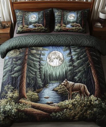 Mystic Wolf 3-Piece Quilted Bedding Set