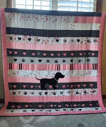 Paw Prints And Puppy Quilted Blanket
