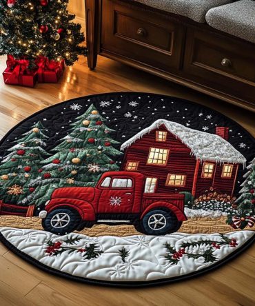 Red Truck Yuletide Quilted Round Mat