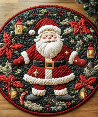 Santa Nights Quilted Round Mat