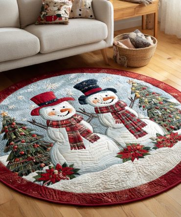 Smiling Snowman Pals Quilted Round Mat