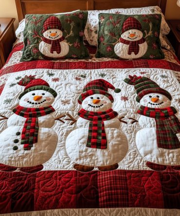 Snowman Wonderland 3-Piece Quilted Bedding Set