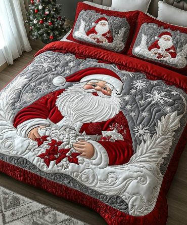 Sparkling Santa 3-Piece Quilted Bedding Set