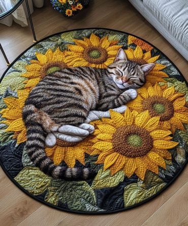 Sunlit Purrfection Quilted Round Mat