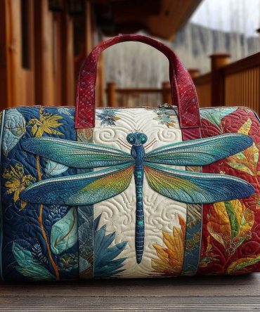 Timeless Flutter Quilted Duffle Bag - Butterfly Print Weekender Carry-On for Travel, Gym & Overnight Trips