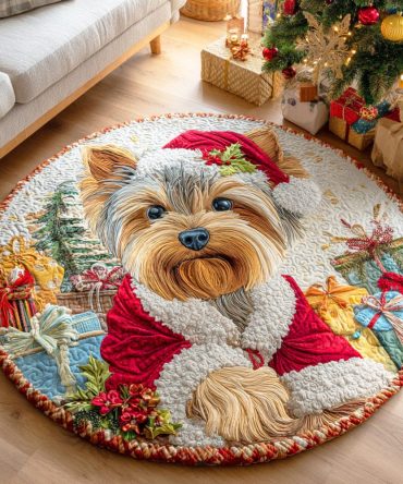 Tiny Santa Quilted Round Mat