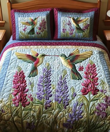 Vibrant Wingscape 3-Piece Quilted Bedding Set