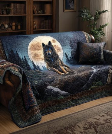 Wilderness Spirit Quilted Sofa Cover