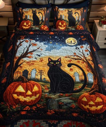 Spook-Tacular Black Cat 3-Piece Quilted Bedding Set