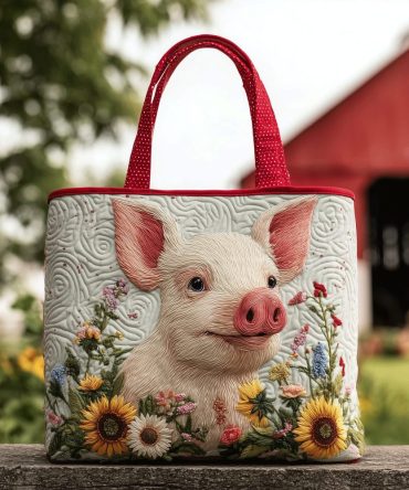 Country Pig Quilted Tote Bag