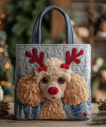 Holiday Reindeer Poodle Apricot Quilted Tote Bag