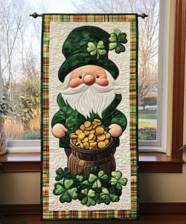 Clover Gold Treasure Quilted Table Runner