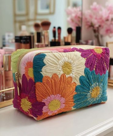 Daisy Glow Quilted Makeup Bag