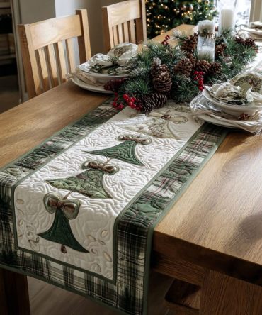 Jingle Garland Quilted Table Runner