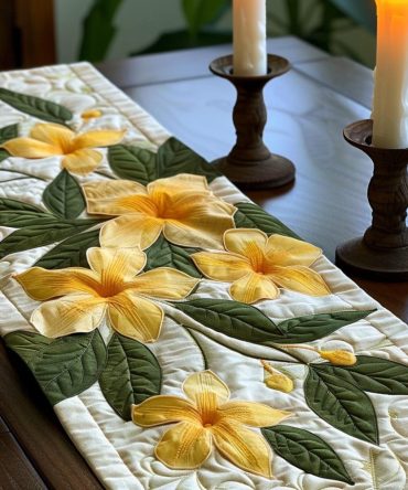 South Caroline Bloom Quilted Table Runner
