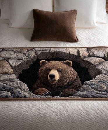 Bearclaw Bliss Quilted Bed Runner — Vintage Bear Claw Motif Cotton Throw For Cabin & Home , Reversible, Durable, Machine-Washable Accent