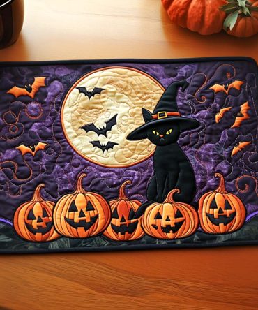 Black Cat & Pumpkins Quilted Placemat — Halloween Table Decor, Spooky Cat Design, Durable Quilted Fabric, Easy-Care Seasonal Dining Accent