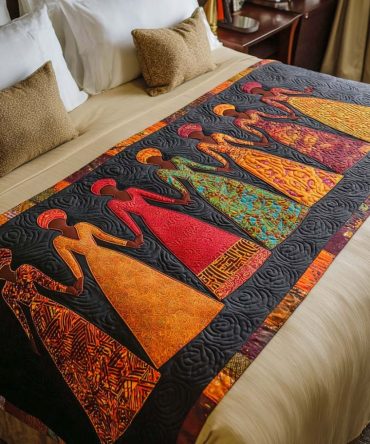 Regal Black Queen Quilted Bed Scarf - Sophisticated Monochrome Bed Runner For Elegant Bedrooms, Luxe Cotton Blend