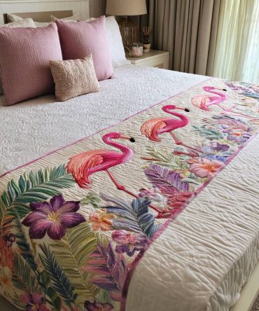 Blush Oasis Quilted Bed Runner — Soft Rose Toned Decorative Runner For Elegant Bedrooms, Padded Accent Throw For Queen & King Beds