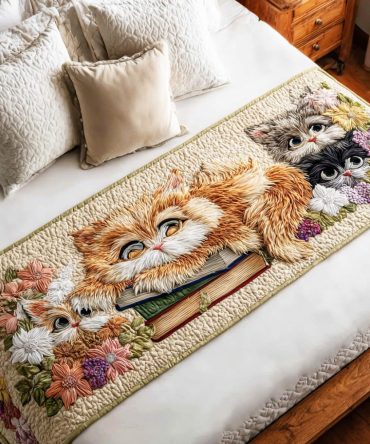 Cat Book Nook Quilted Bed Scarf - Cozy Feline & Literary Bedding Accent, Soft Stitched Runner For Charming Bedroom Decor