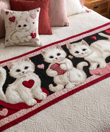Quilted Cat-Print Bed Runner — Soft Decorative Bed Scarf For Cat Lovers, Cozy Machine-Washable Accent For Bedroom Décor